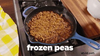 Why Animated GIFs Outshine Screencast Videos: The Engagement Secret