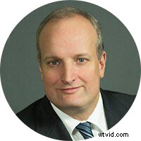 Over 100 Marketing Experts Reveal Their #1 Tip for Crafting Outstanding Videos