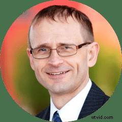 Over 100 Marketing Experts Reveal Their #1 Tip for Crafting Outstanding Videos