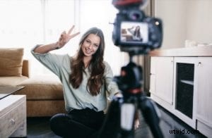 How to Look Professional and Confident on Camera: Easy Expert Tips