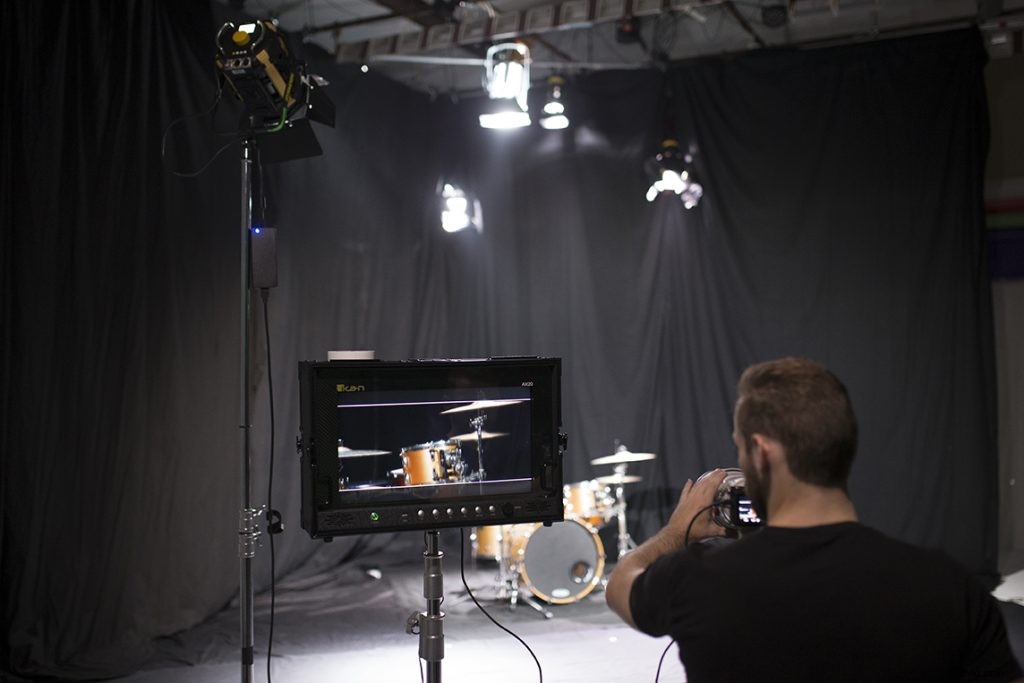 Ikan Launches Atlas AX20-FK Field Monitor Kit with Built-in Hard Case