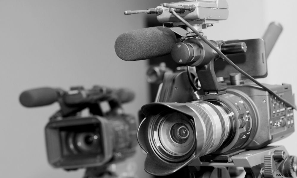 Ultimate Guide to Wireless HDMI & SDI Kits: Zero-Latency HD Video Transmission