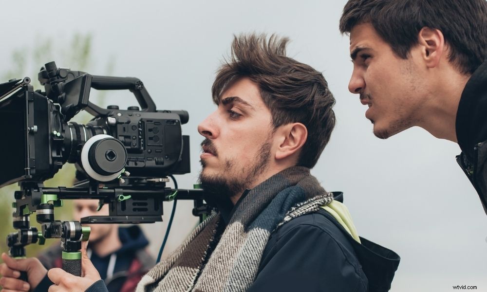 Expert Guide: How to Choose the Best Shoulder Cage for Your Camera