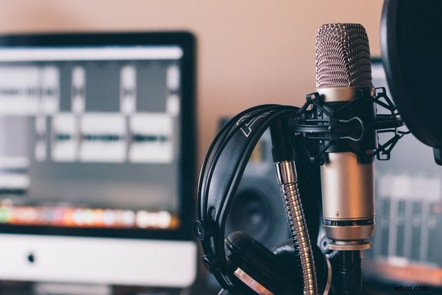 Master Voice Overs: Pro Tips for Videos, Podcasts & Projects