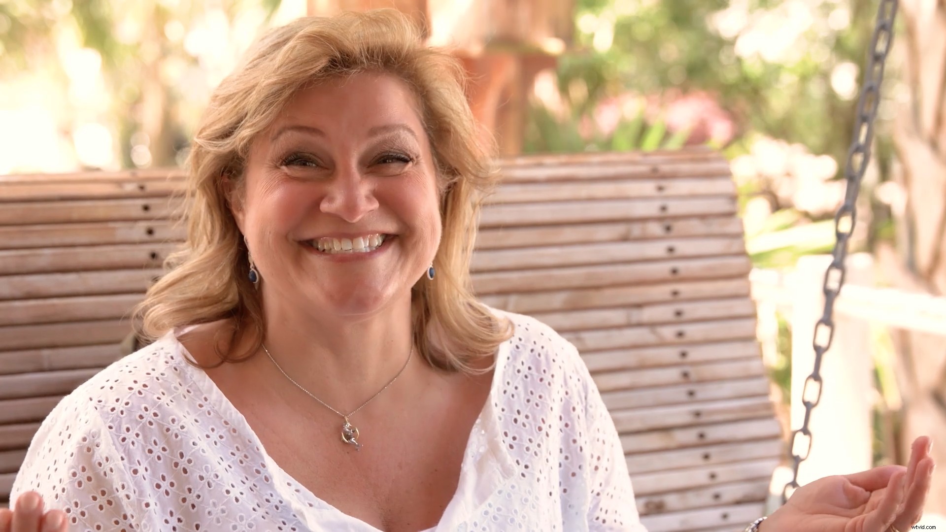 Top 10 On-Camera Interview Questions for Captivating Videos