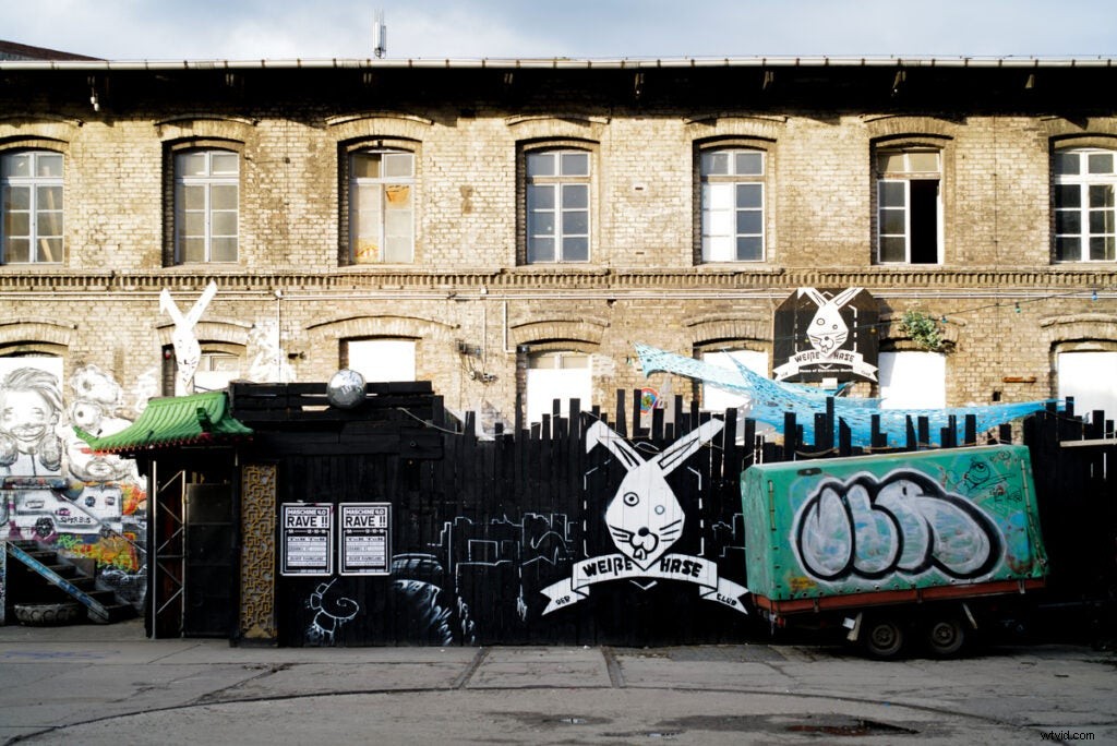 Leica SL2 Hands-On Review: 47MP Full-Frame Mirrorless Camera + Sample Images