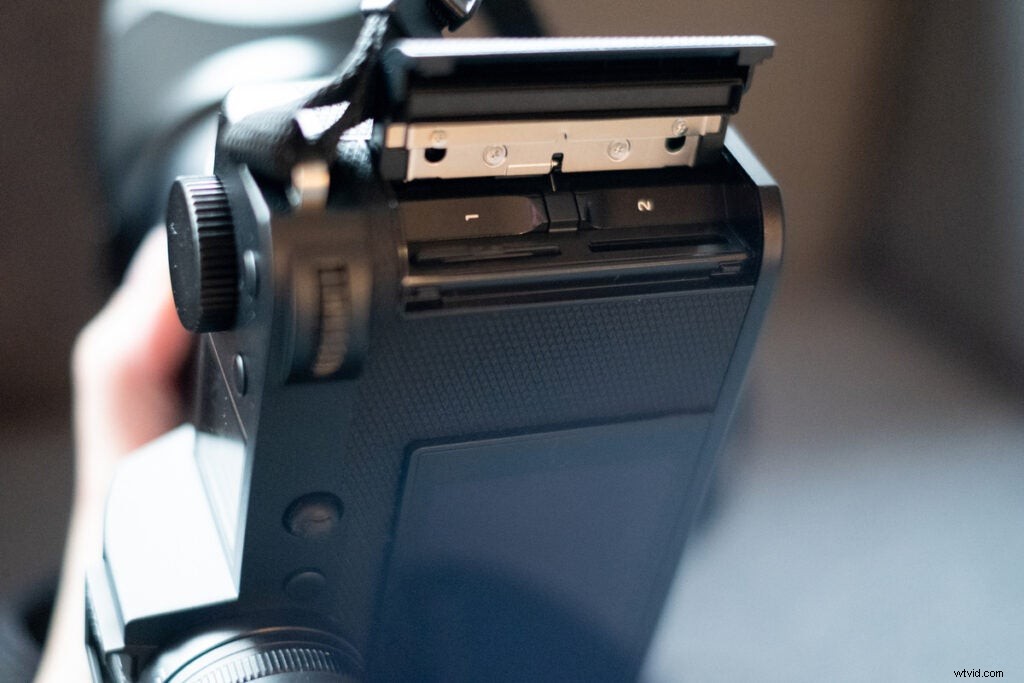 Leica SL2: Revolutionary 47MP Full-Frame Mirrorless Camera with 5-Axis Stabilization