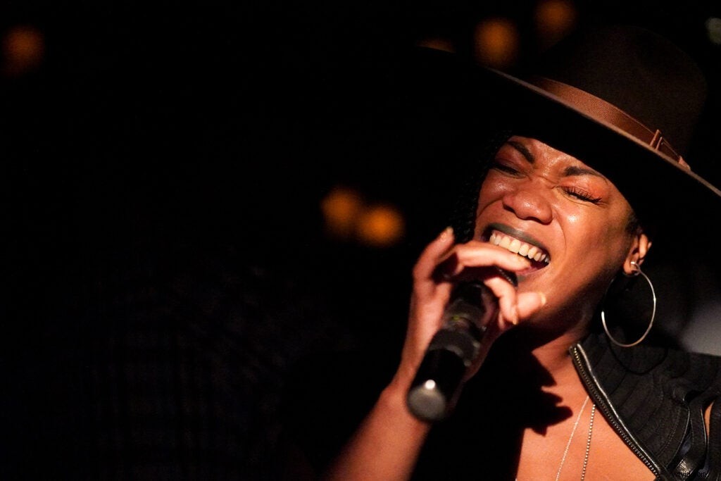 Sony a6600 Hands-On Review: First Impressions, Key Features & Sample Images