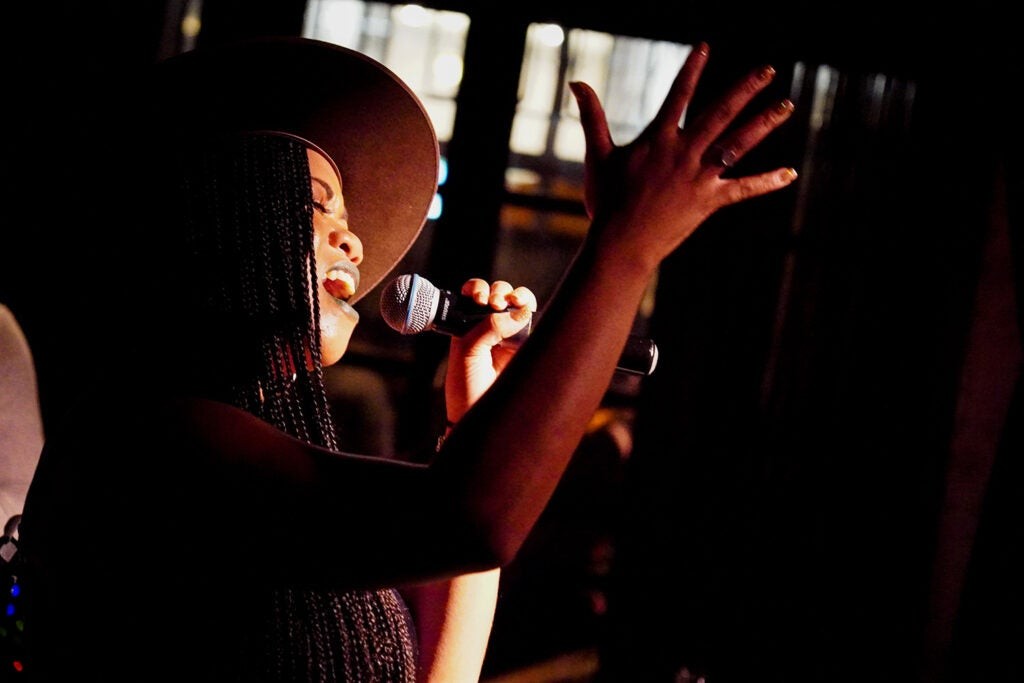 Sony a6600 Hands-On Review: First Impressions, Key Features & Sample Images