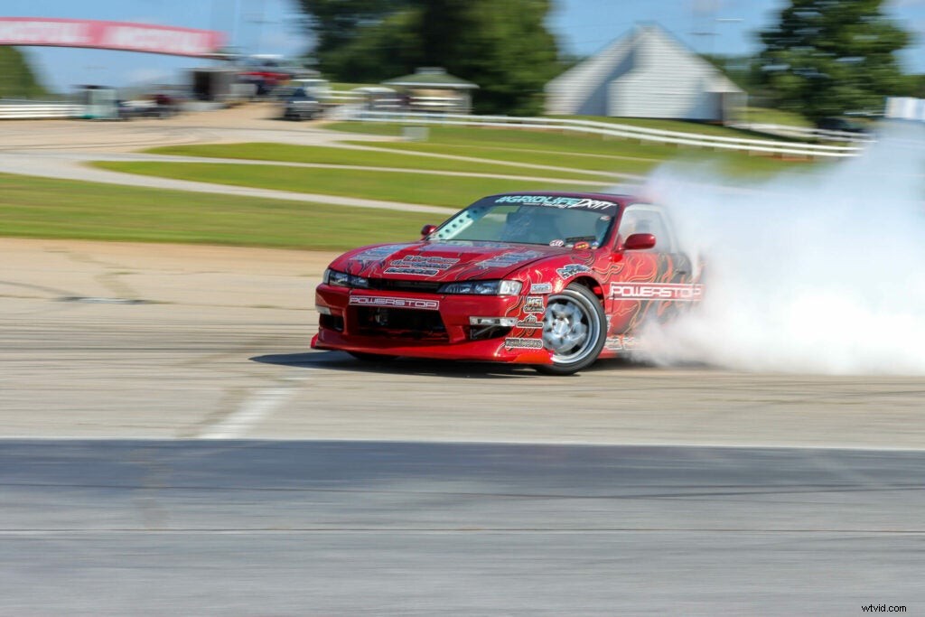 Hands-On Review: Canon EOS 90D DSLR – 32.5MP APS-C Sensor & Advanced AF