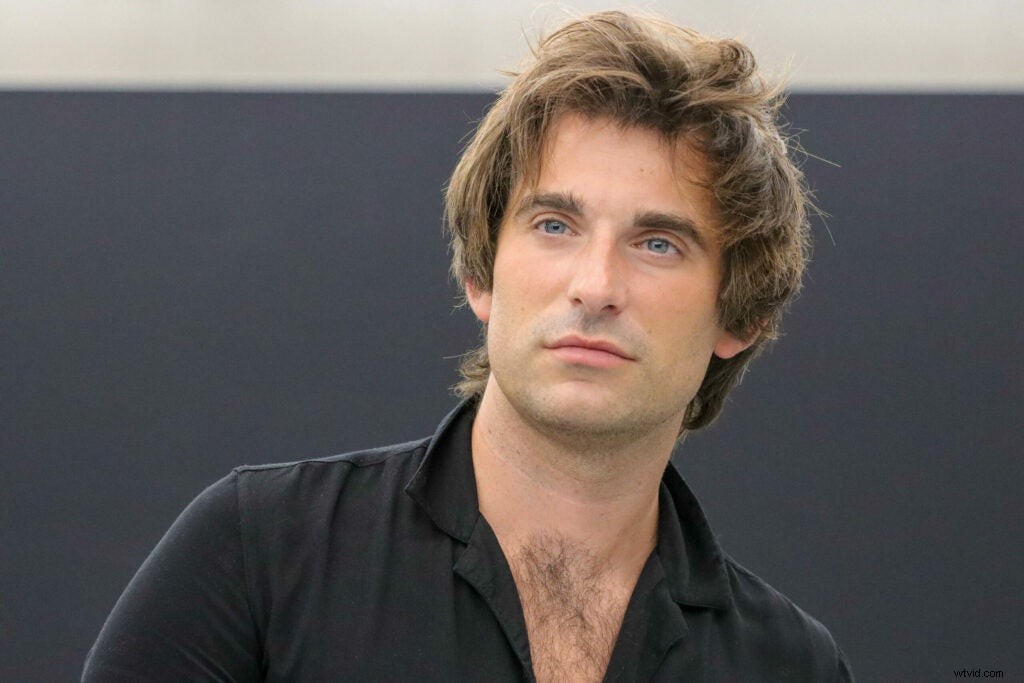 Hands-On Review: Canon EOS 90D DSLR – 32.5MP APS-C Sensor & Advanced AF