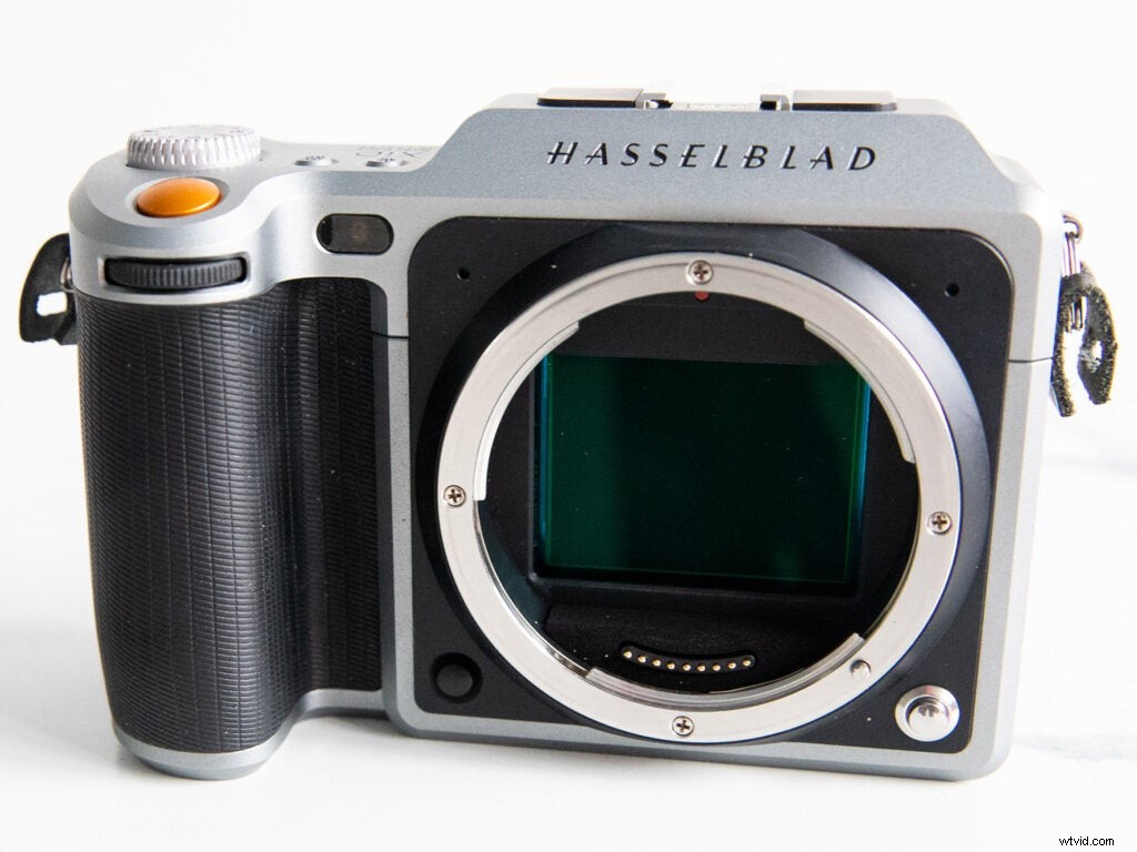 Hasselblad X1D-50c Hands-On Review: Compact 50MP Mirrorless Medium Format Camera + Sample Images