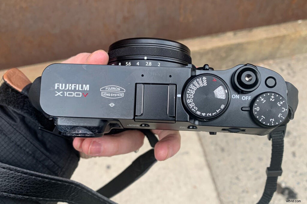 Fujifilm X100V Hands-On Review: First Impressions and Stunning Sample Images