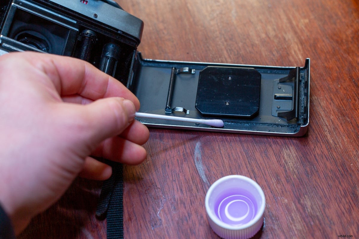 Step-by-Step Guide: Replacing Light Seals in Vintage Film Cameras