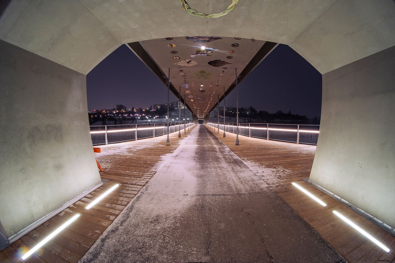 Tokina SZ 8mm f/2.8 Fisheye Lens: 180° Ultra-Wide for Fujifilm X and Sony APS-C E-Mount