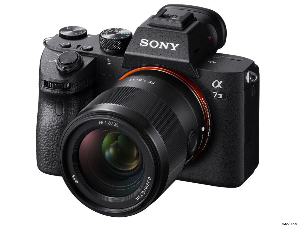 Sony FE 35mm F1.8: Ultra-Fast, Featherlight Prime Lens for E-Mount Cameras