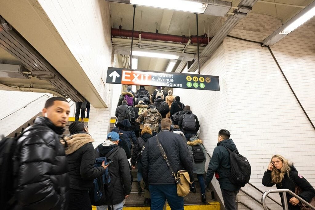 Sony FE 20mm F1.8 G: First Sample Shots and Hands-On Review of the Compact Wide-Angle Prime