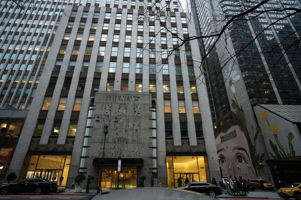 Sony FE 20mm F1.8 G: First Sample Shots and Hands-On Review of the Compact Wide-Angle Prime