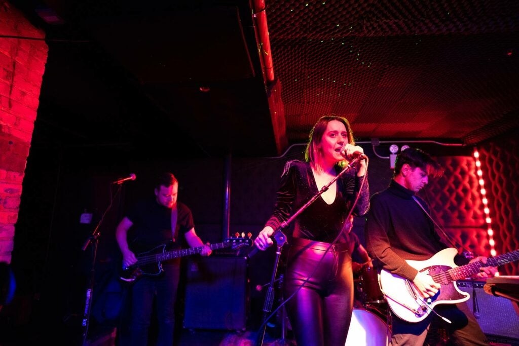 Sony FE 20mm F1.8 G: First Sample Shots and Hands-On Review of the Compact Wide-Angle Prime