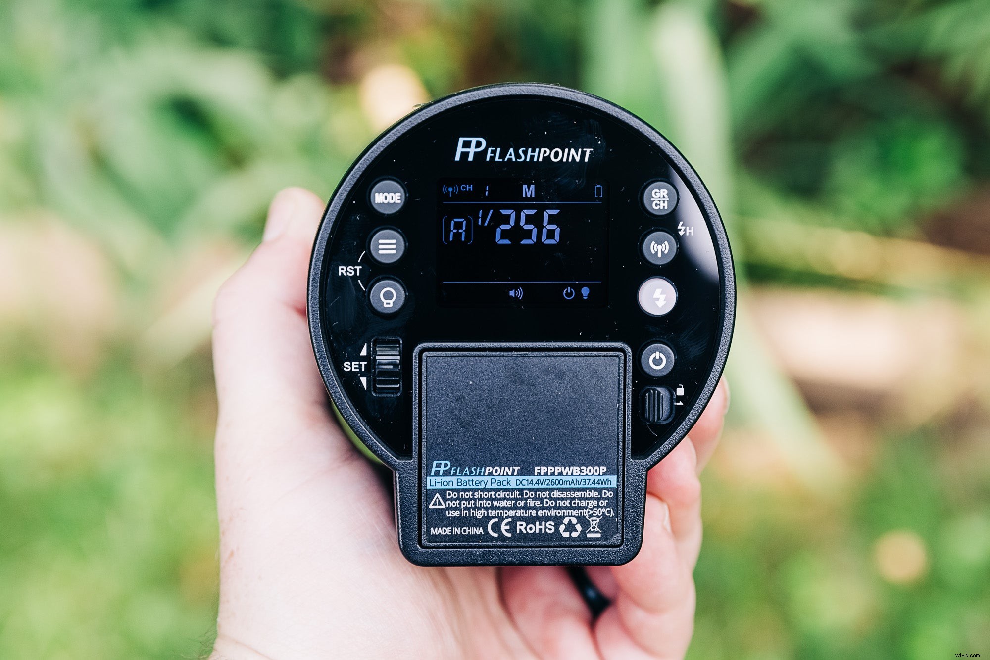 Flashpoint Xplor 300 Pro TTL R2 Review: Compact Strobe with Impressive Power