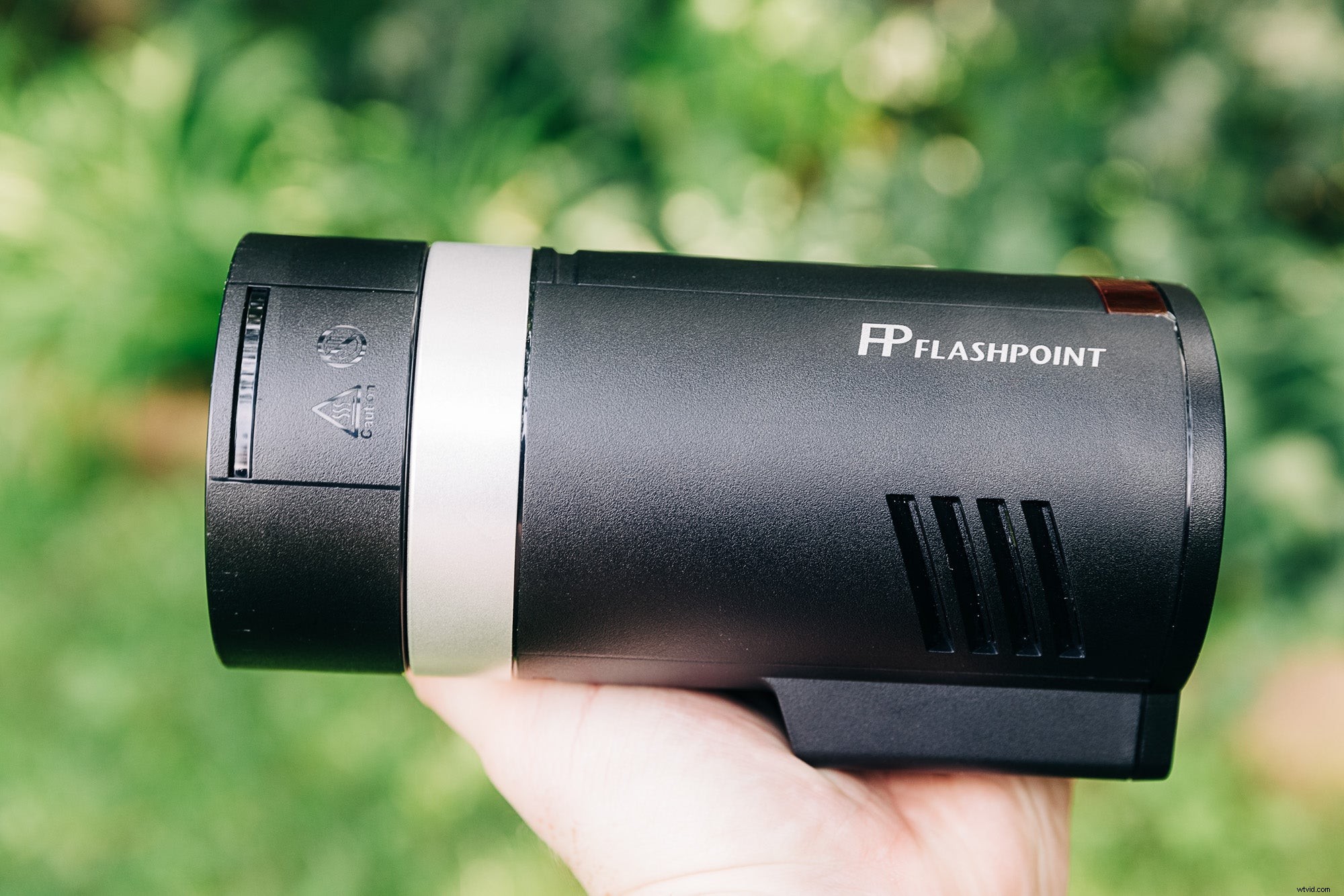 Flashpoint Xplor 300 Pro TTL R2 Review: Compact Strobe with Impressive Power