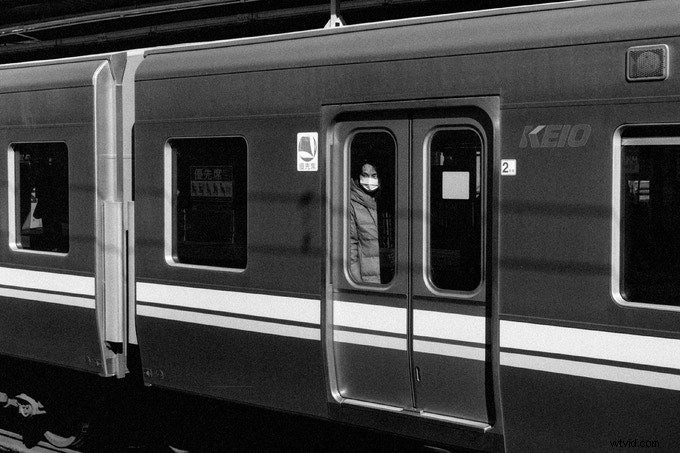 Kosmo Foto Agent Shadow 400: New 35mm Black-and-White Film for Gritty, High-Contrast Photos