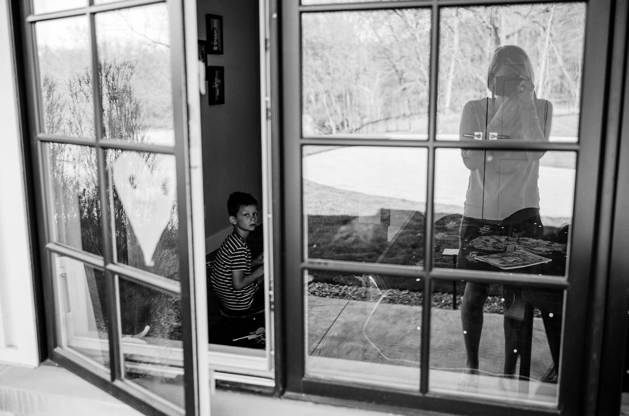 Katie Golobic: Capturing Motherhood s Sacred Chaos in Stunning Portraits