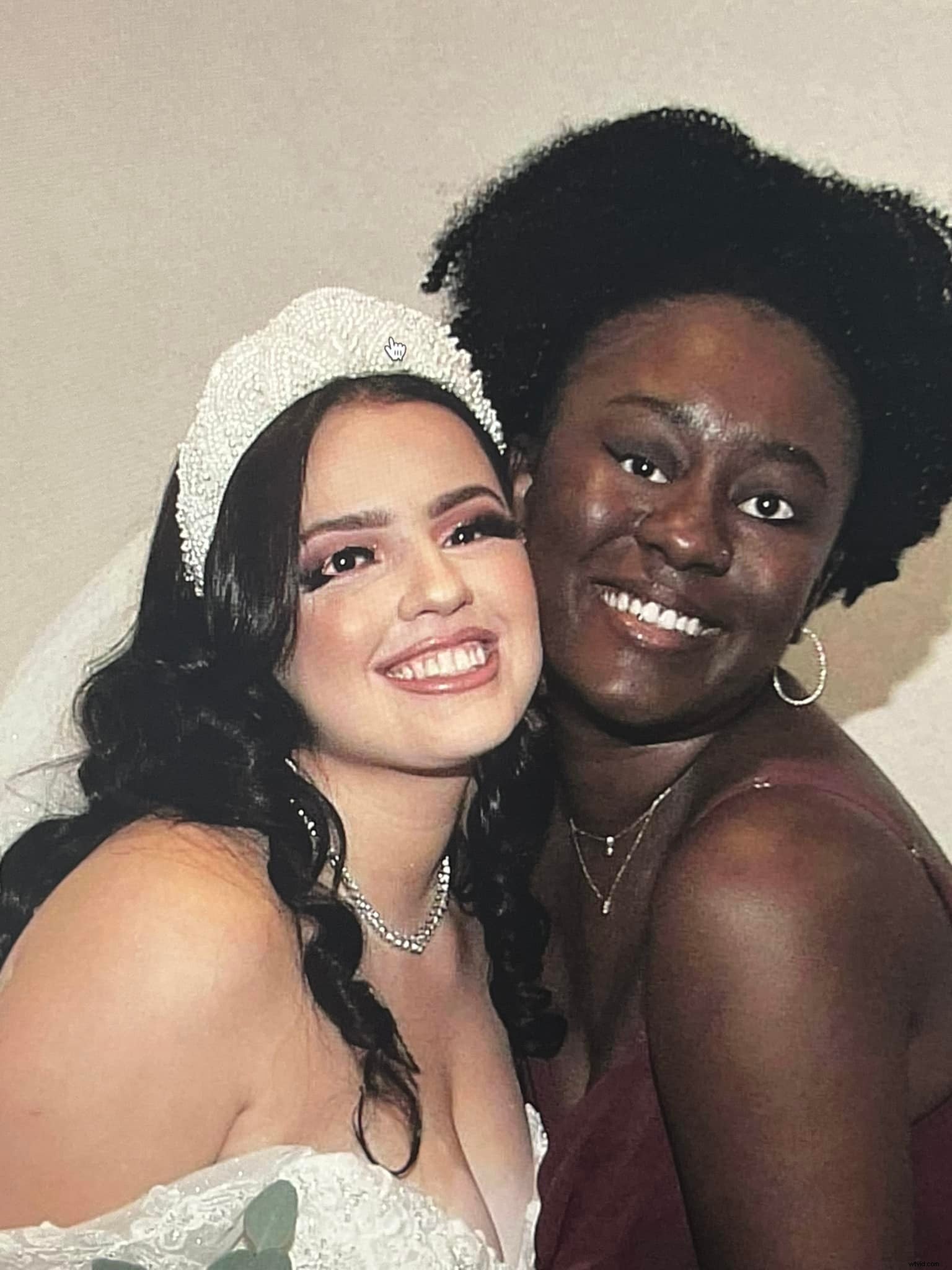 Pennsylvania Newlyweds Shocked by  Crazy Eyes  Photoshopped into Wedding Photos