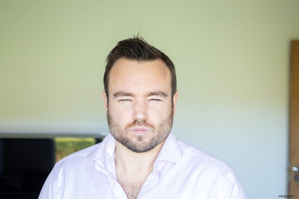 Master Posing Techniques: Turn Every Photo into a Flawless Profile Pic