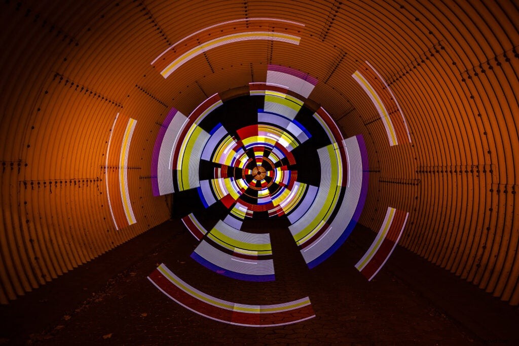 How to Create Stunning Abstract Light Patterns in Photos Using LEDs
