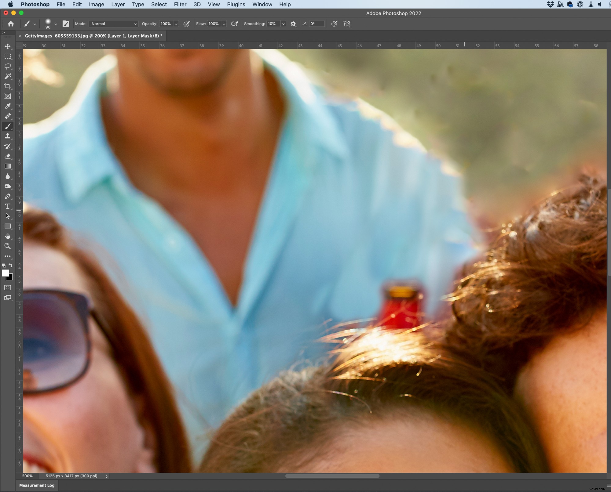 Expert Guide: How to Seamlessly Remove Your Ex from Photos with Photoshop