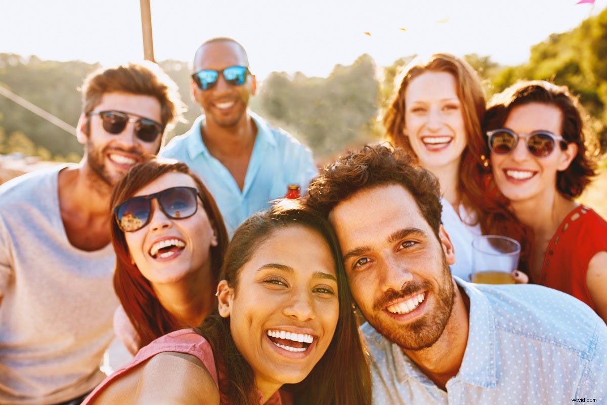 Expert Guide: How to Seamlessly Remove Your Ex from Photos with Photoshop