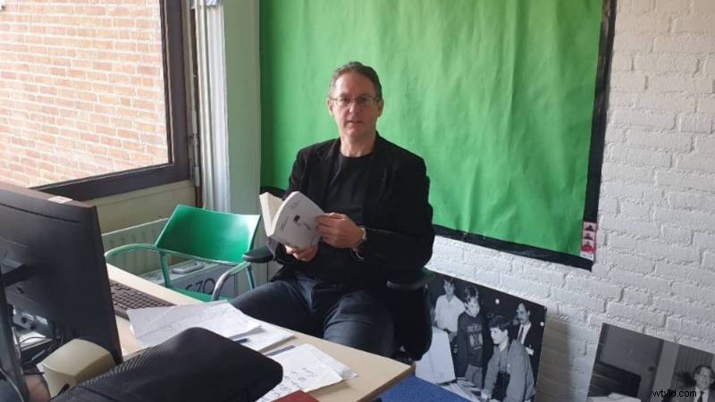 Ultimate Guide: Professional Green Screen Setup for Video Conferencing