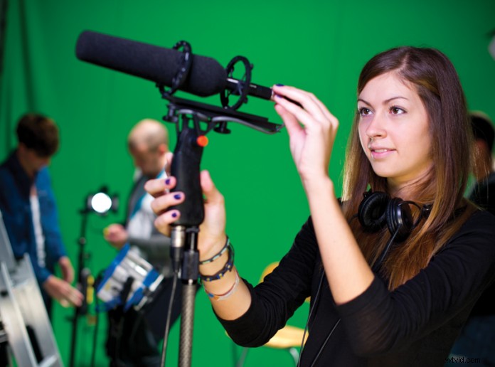 Expert Boom Mic Techniques: Essential Tricks for Professional Operators