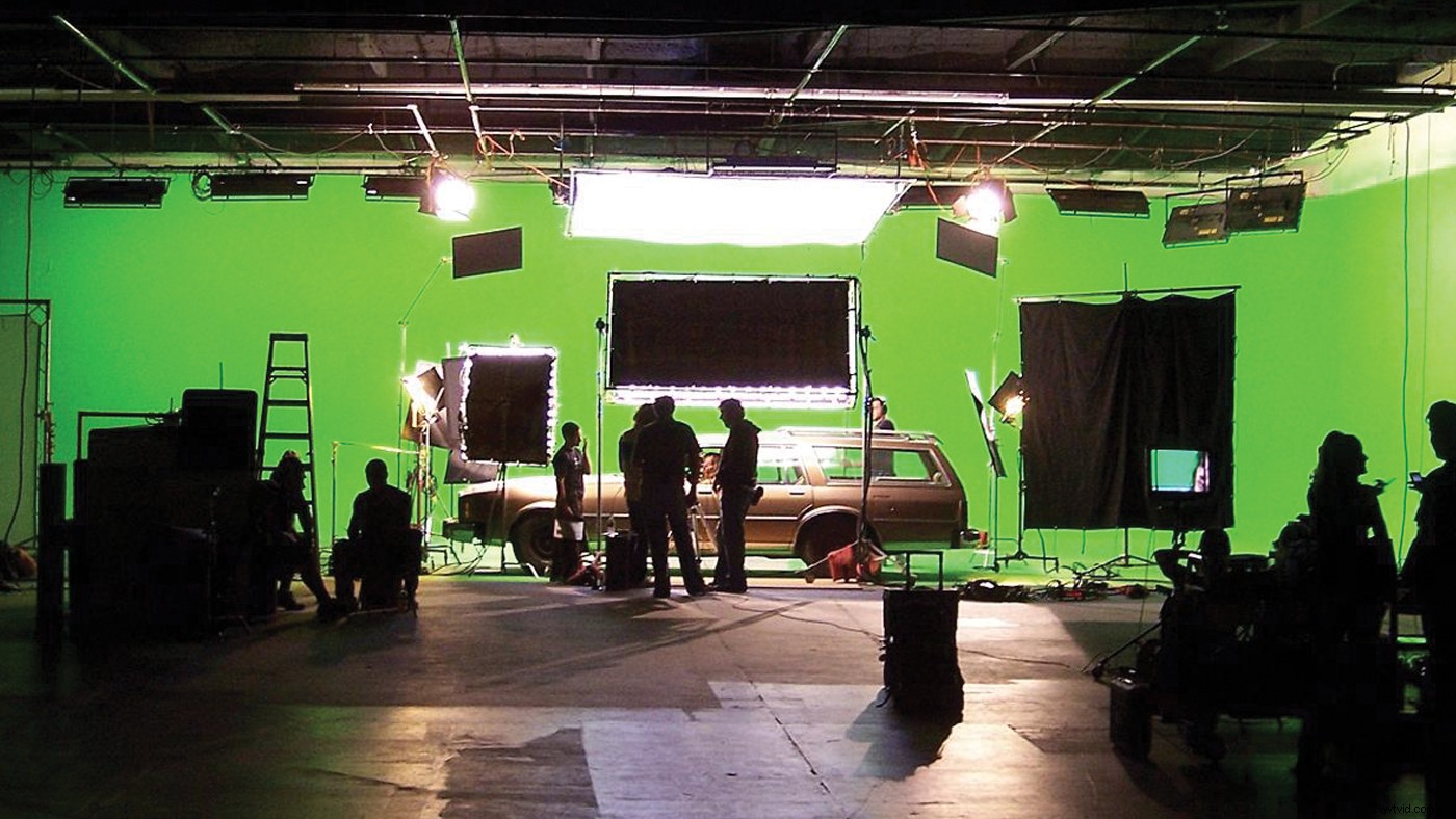 Master Toplight: Pro Techniques for Illuminating Groups in Video Production