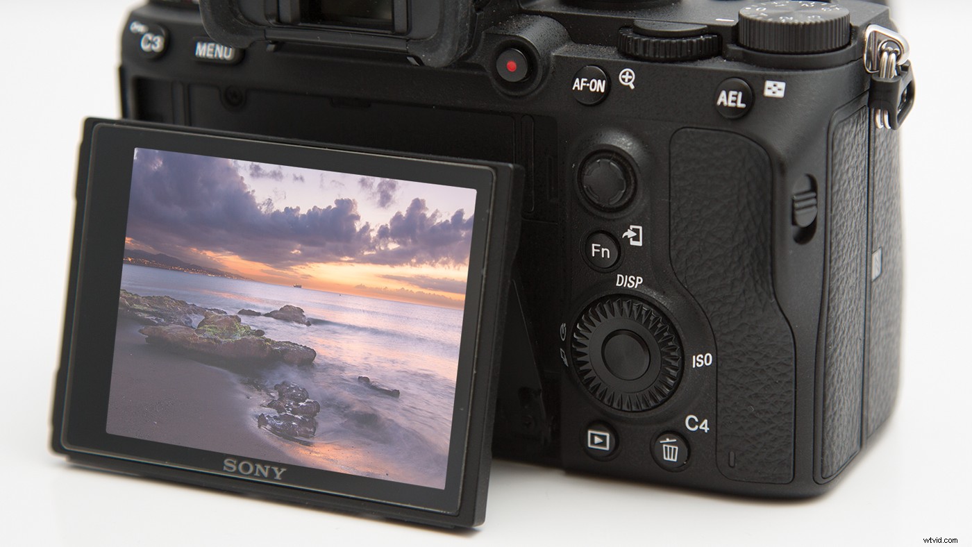 Sony a7R III Review: Triples Battery Life, Eliminates Overheating, and Delivers 399 AF Points