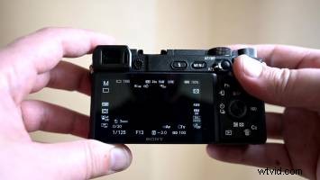 Sony α6400 Hands-On Review: Unlimited Video Recording & Extended Battery Life