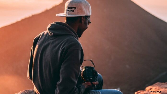 Photographer Salary Guide: Average Earnings from $24K to $200K+