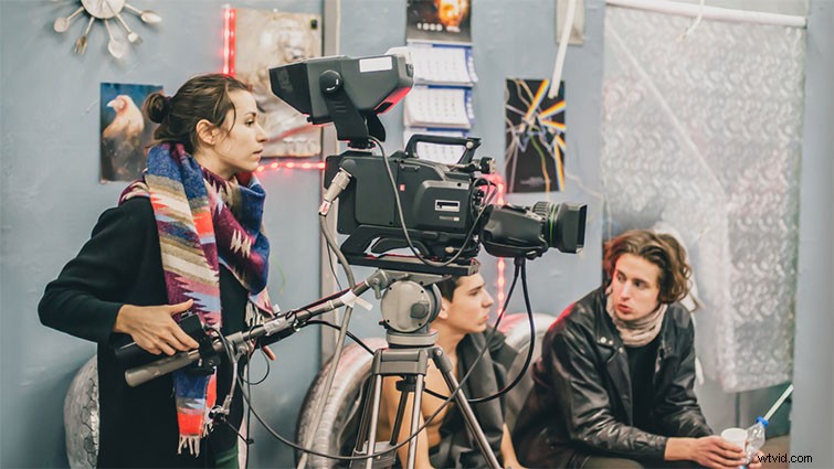 5 Essential Filmmaking Tips to Build Industry Connections in a New City