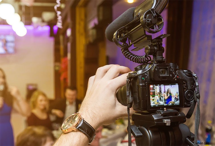 Expert Guide: Shooting Professional Promo Videos for Bars and Restaurants
