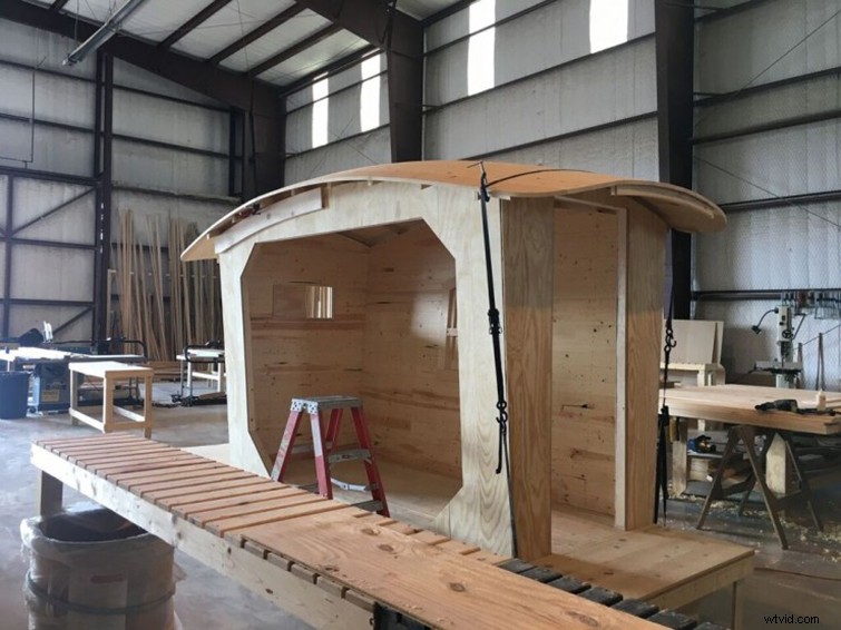 Crafting Six Unique Western Sets: Jess Gonchor s Production Design for The Ballad of Buster Scruggs