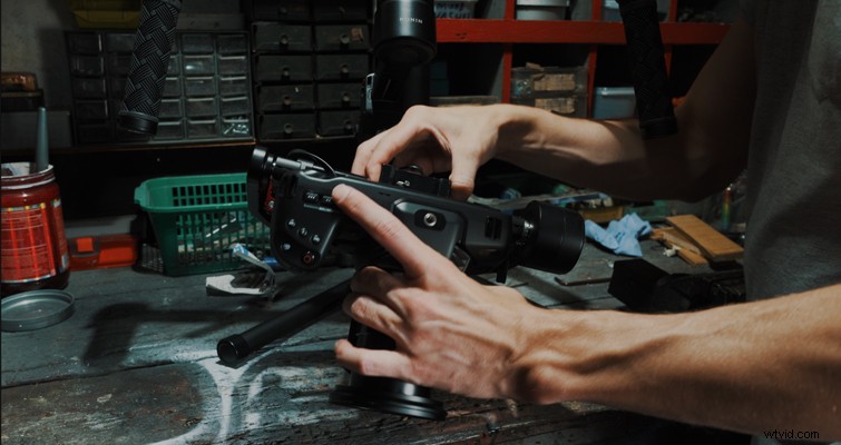 Expert Guide: Mounting Blackmagic Pocket Cinema Camera 4K on DJI Ronin-M with CineMilled Dovetail Plate