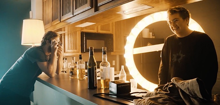 Build a Pro Roger Deakins-Inspired Ring Light for Under $150 – DIY Guide