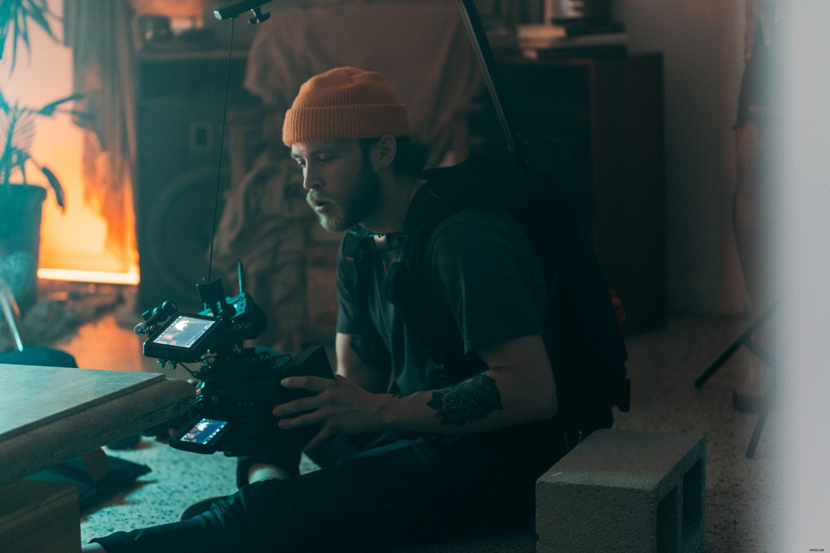 Ultimate Guide: How to Become a Content Creator and Monetize Your Skills