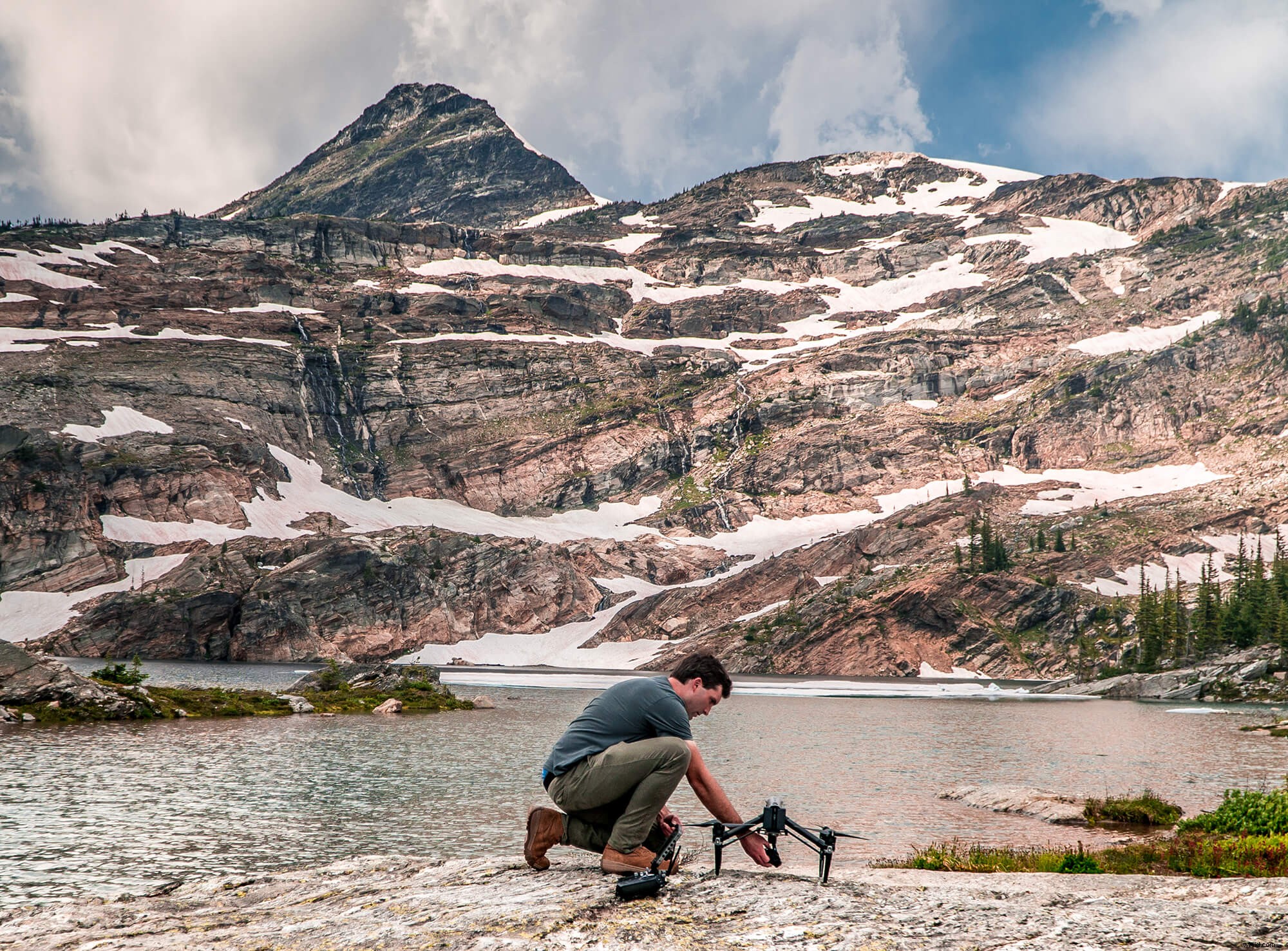 Master Drone Flying: Ultimate Beginner s Guide to Safe and Confident Flights