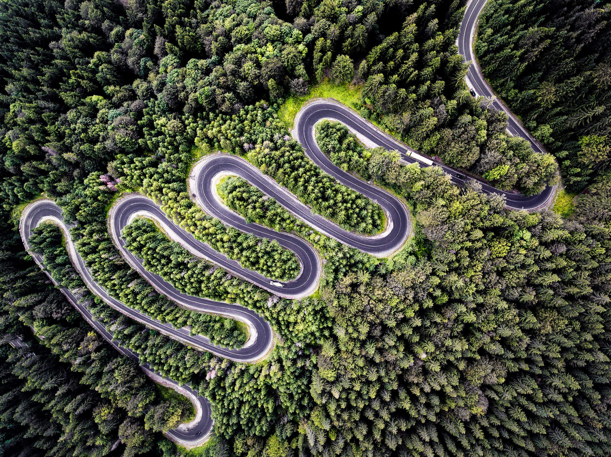 Stunning Aerial Photos of Transylvania s Infinite Road – Captured with DJI Mavic Pro & Phantom 4