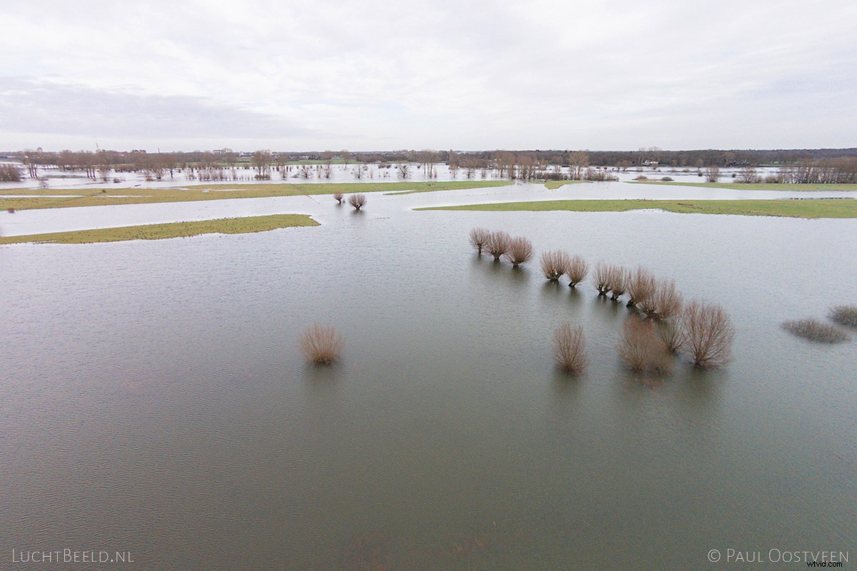 Capturing High Water in the IJssel River: Expert Phantom Drone Photography Guide