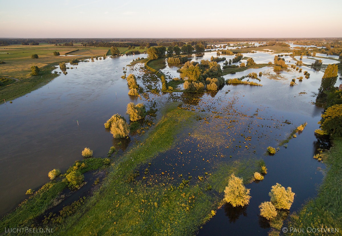 Capturing High Water in the IJssel River: Expert Phantom Drone Photography Guide