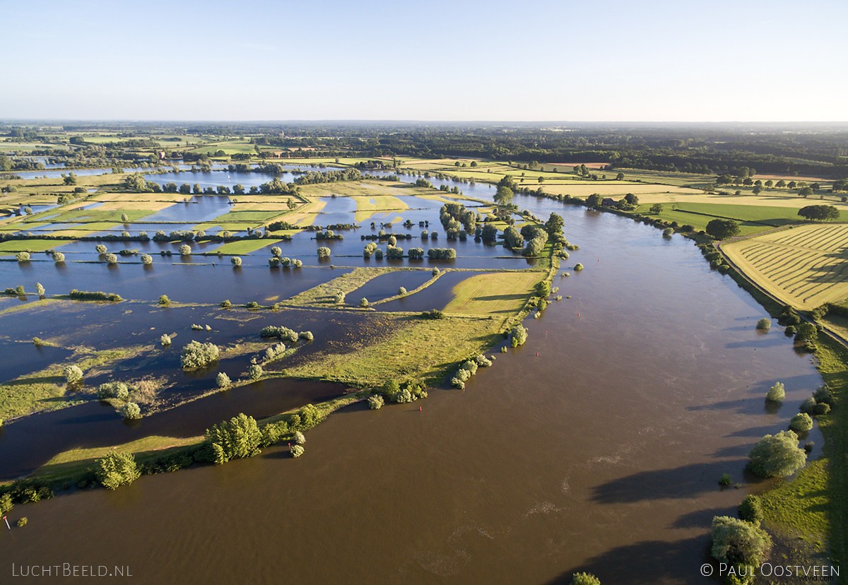 Capturing High Water in the IJssel River: Expert Phantom Drone Photography Guide