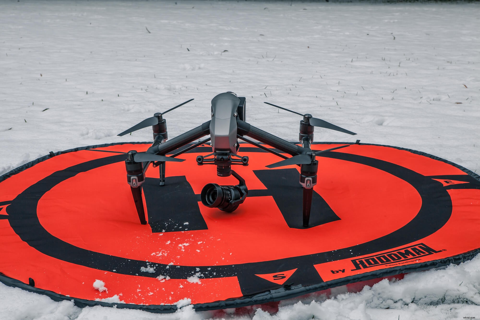 Mastering Drone Flights in a Winter Wonderland: Stunning Views and Essential Tips